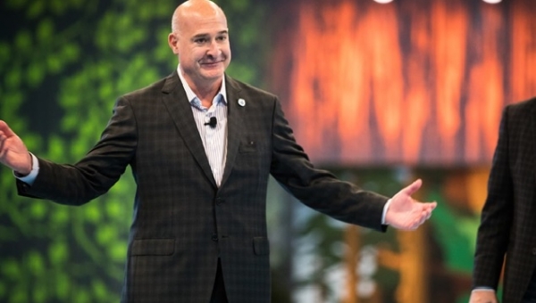 Кит Блок уходит с поста генерального директора Salesforce. Марк Бениофф - председатель и главный исполнительный директор